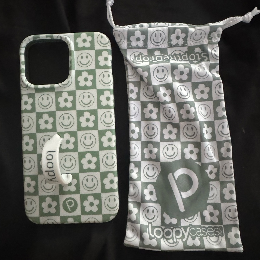 Green smilie face loopy iPhone 15 Pro Max case